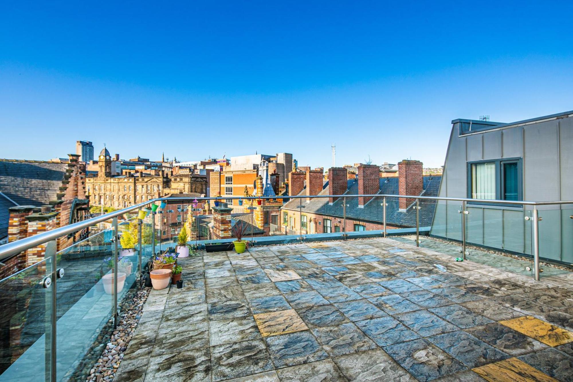 Stylish 2 Bed Apt 18 - City Centre, Free Parking, Espresso Machine & Netflix - Hosted By Stay Host Save Σέφιλντ Εξωτερικό φωτογραφία